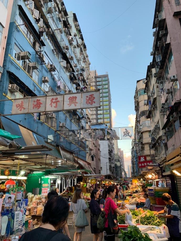 香港最準(zhǔn)最快資料免費(fèi)有沒有香港兇部資料賣，香港資料與兇部資料，真實(shí)、免費(fèi)還是陷阱？