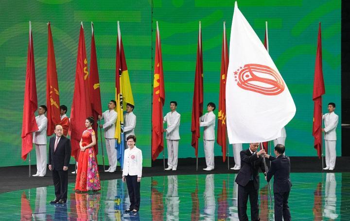揭秘未來，探索澳門未來走向與娛樂新動向——以2025年新澳門今晚開什么為焦點(diǎn)，澳門未來走向與娛樂新動向揭秘，聚焦2025年澳門新動向與今晚開獎預(yù)測